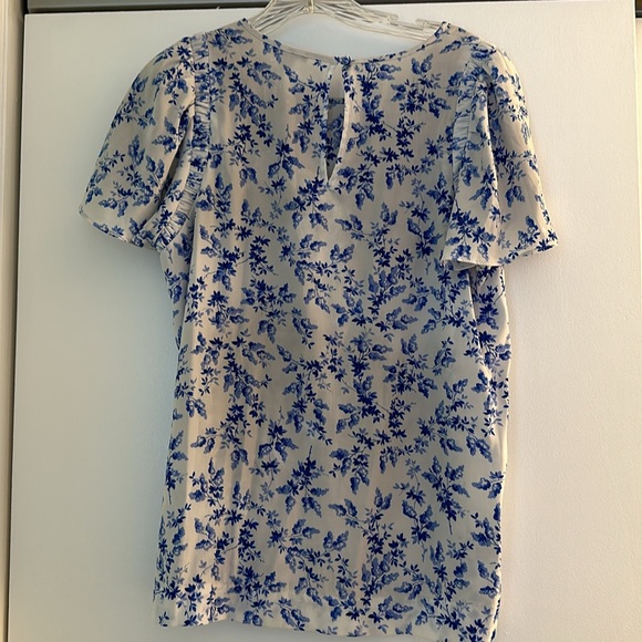 Ann Taylor Short Sleeve Blouse, Small - Picture 4 of 4